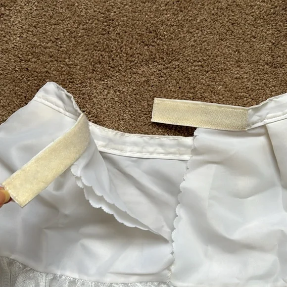 Full slip,white Poofy. Velcro closure girls teen / ladies S/M. Wedding/costume - Picture 5 of 17